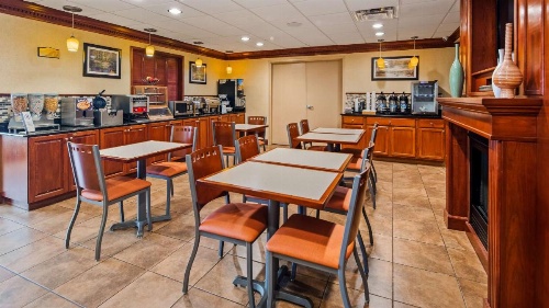 Best Western Plus Strawberry Inn & Suites image 9