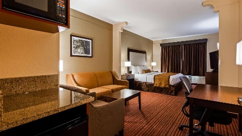 Best Western Plus Strawberry Inn & Suites image 3