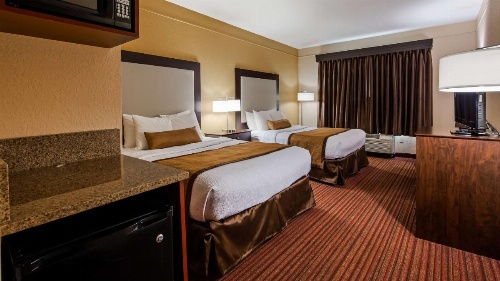 Best Western Plus Strawberry Inn & Suites image 4