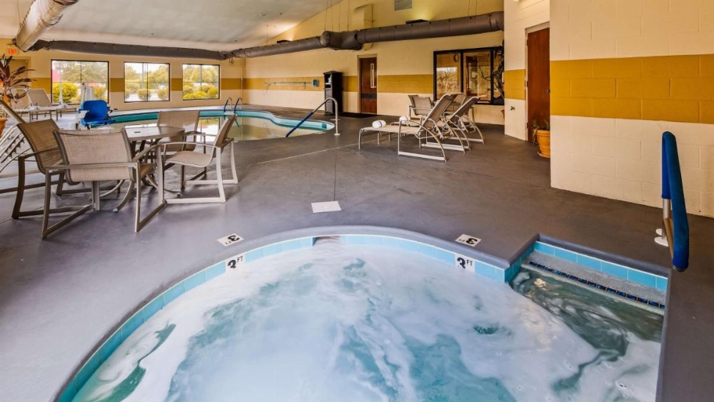 Best Western Plus Strawberry Inn & Suites Image 7